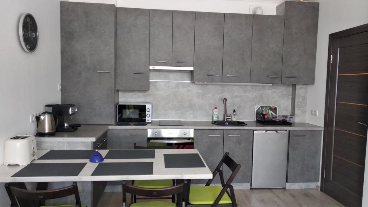 Fly Up Home Apartment บอริสปิล ภายนอก รูปภาพ