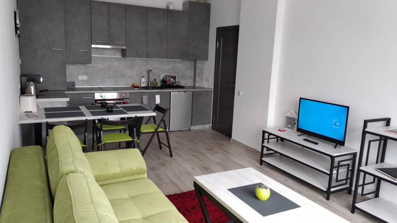 Fly Up Home Apartment บอริสปิล ภายนอก รูปภาพ