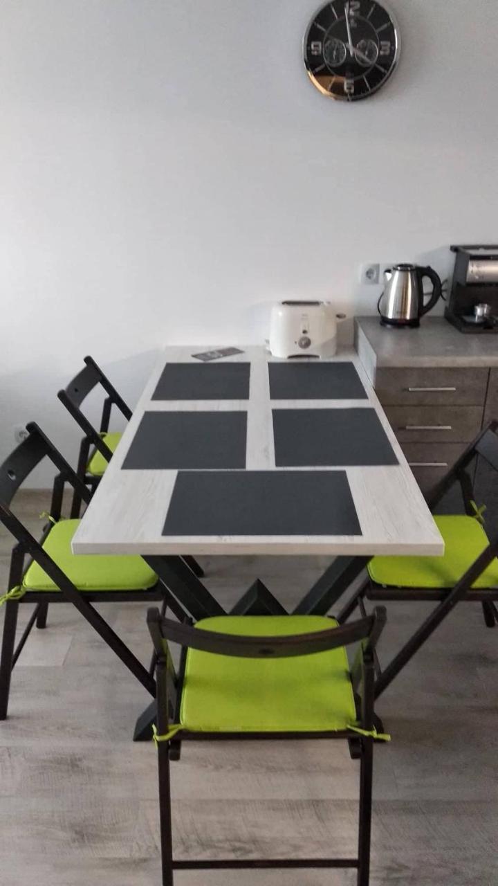 Fly Up Home Apartment บอริสปิล ภายนอก รูปภาพ